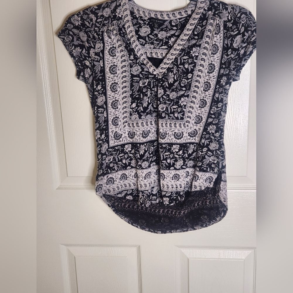 Lucky Brand XS  ShrtSlve Peasant  V-Neck Floral Stripes Black/Gray Women's Top